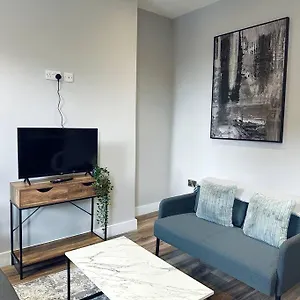  Apartment Stylish 2 Bedroom