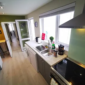  Holiday home 4br Modern Botanic House